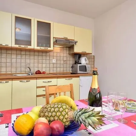 Antonio Apartment